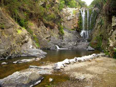 Piroa falls swimming hole picnic area